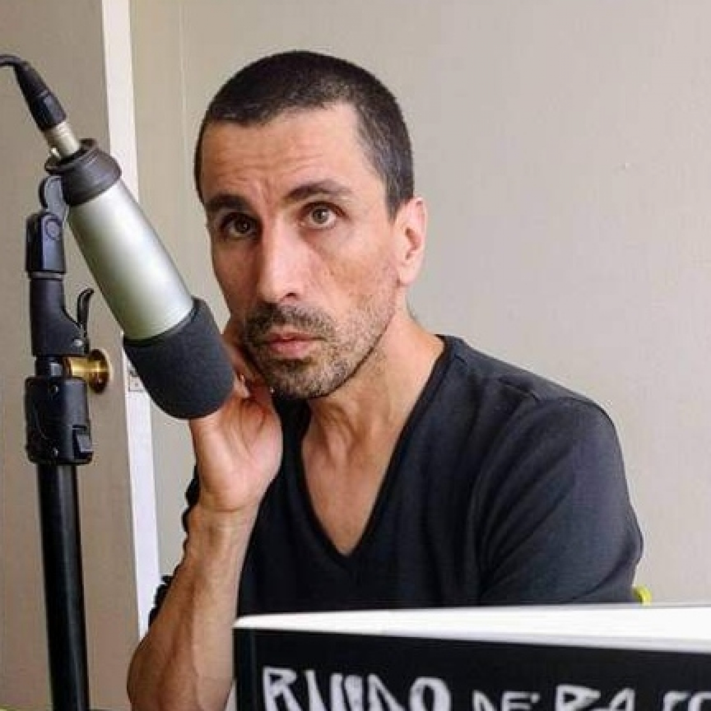 PODCAST: CONVERSAMOS CON CRISTIÁN OLIVOS SOBRE LA OBRA DEL ESCRITOR JULIO WALTON episode artwork