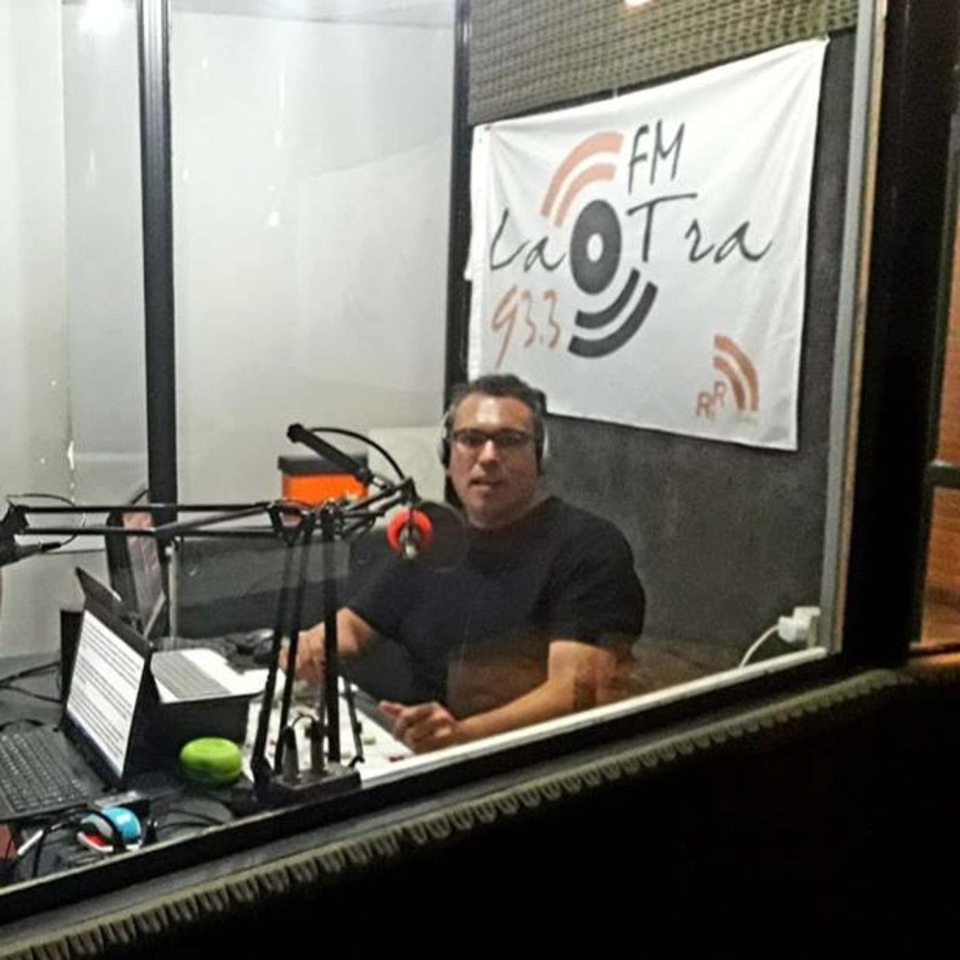 SILENCIO DE RADIO en FM \