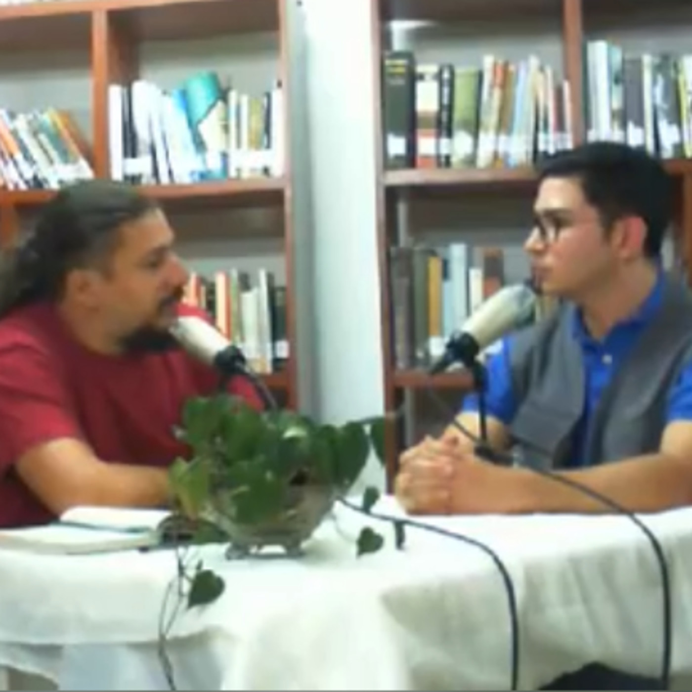 Voces Del Más Acá