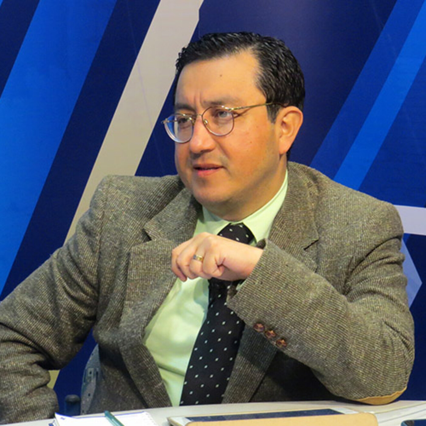 Glatzer Tuesta – Editorial 25 de noviembre de 2021 episode artwork