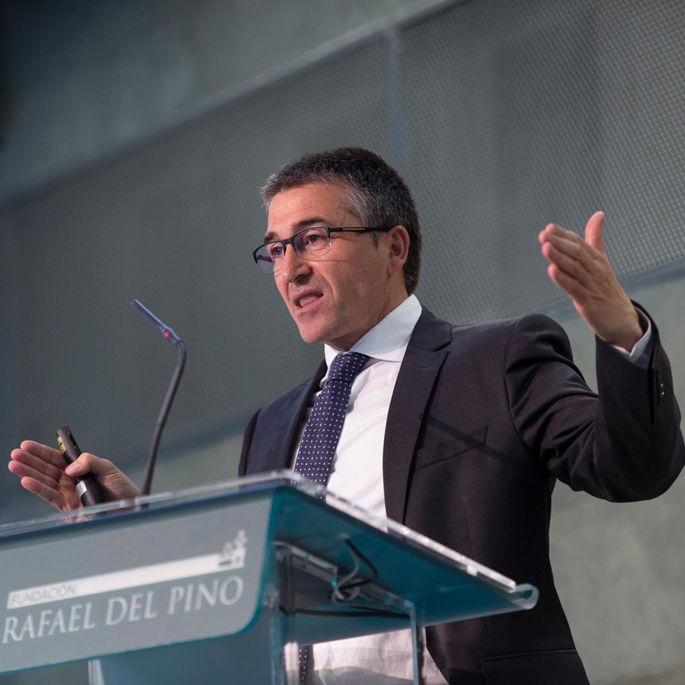 Diálogos y debates Fundación Rafael del Pino