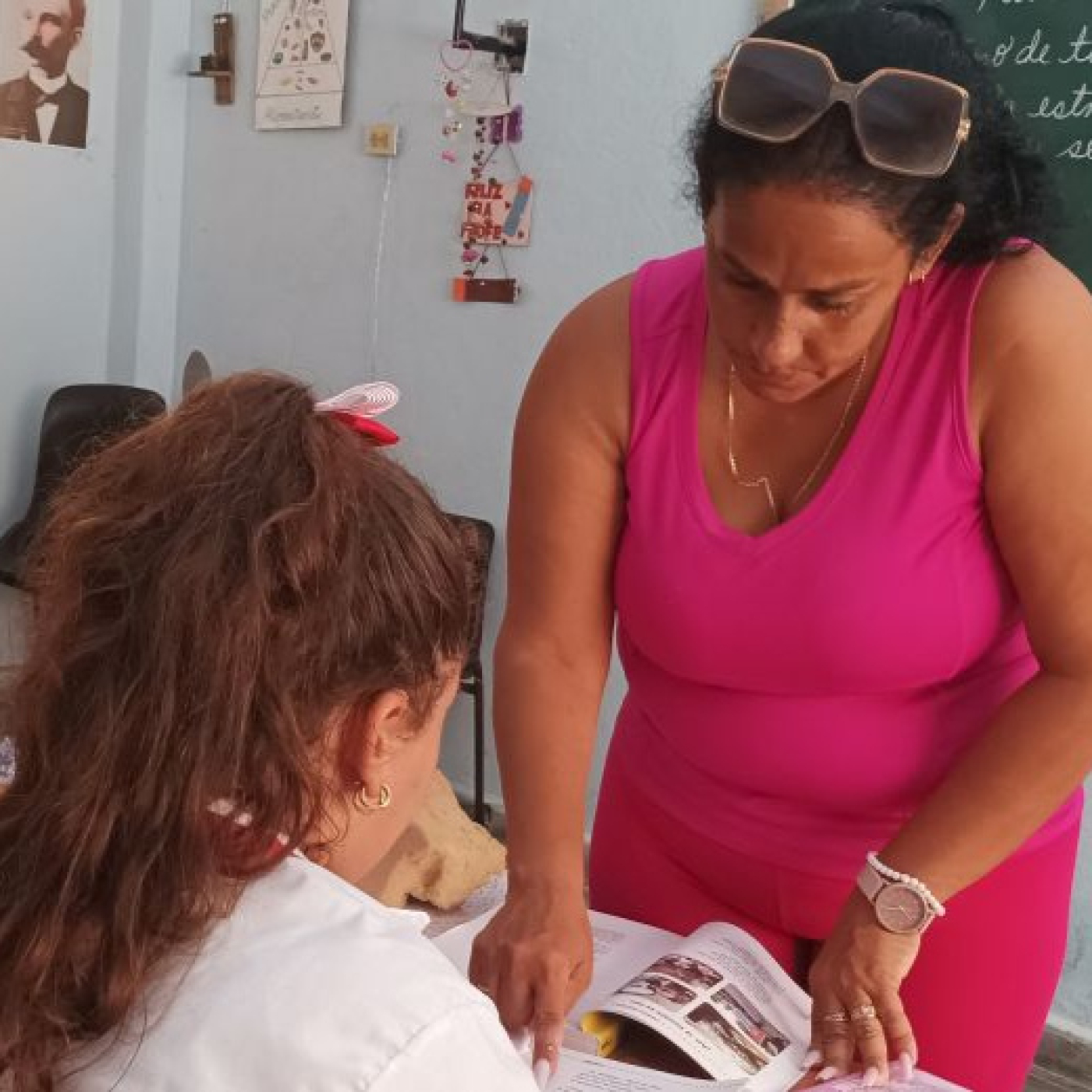 Maestra cubana: “Cada clase debe ser un arcoíris donde quepa la vida”