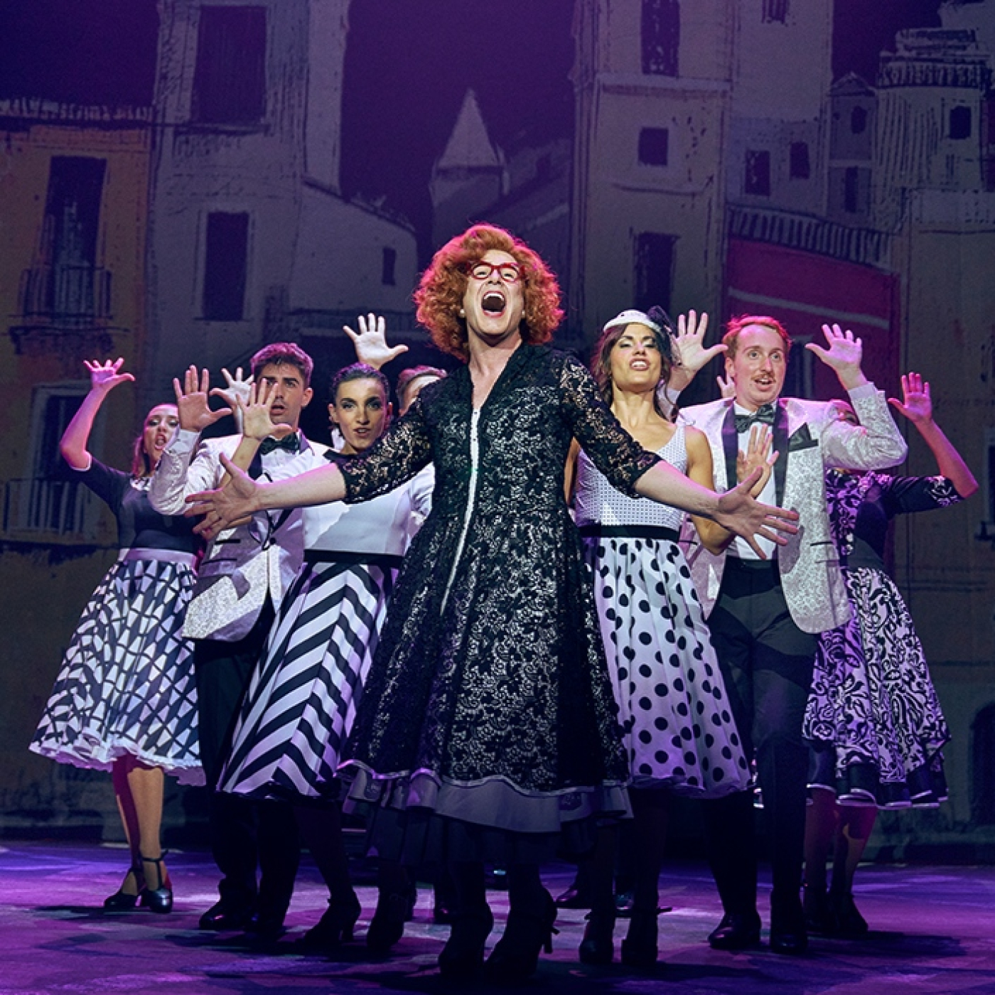 Tootsie-Un divertidísimo y magistral musical con valores, ganador de un Tony, que homenajea a Dustin Hoffman episode artwork