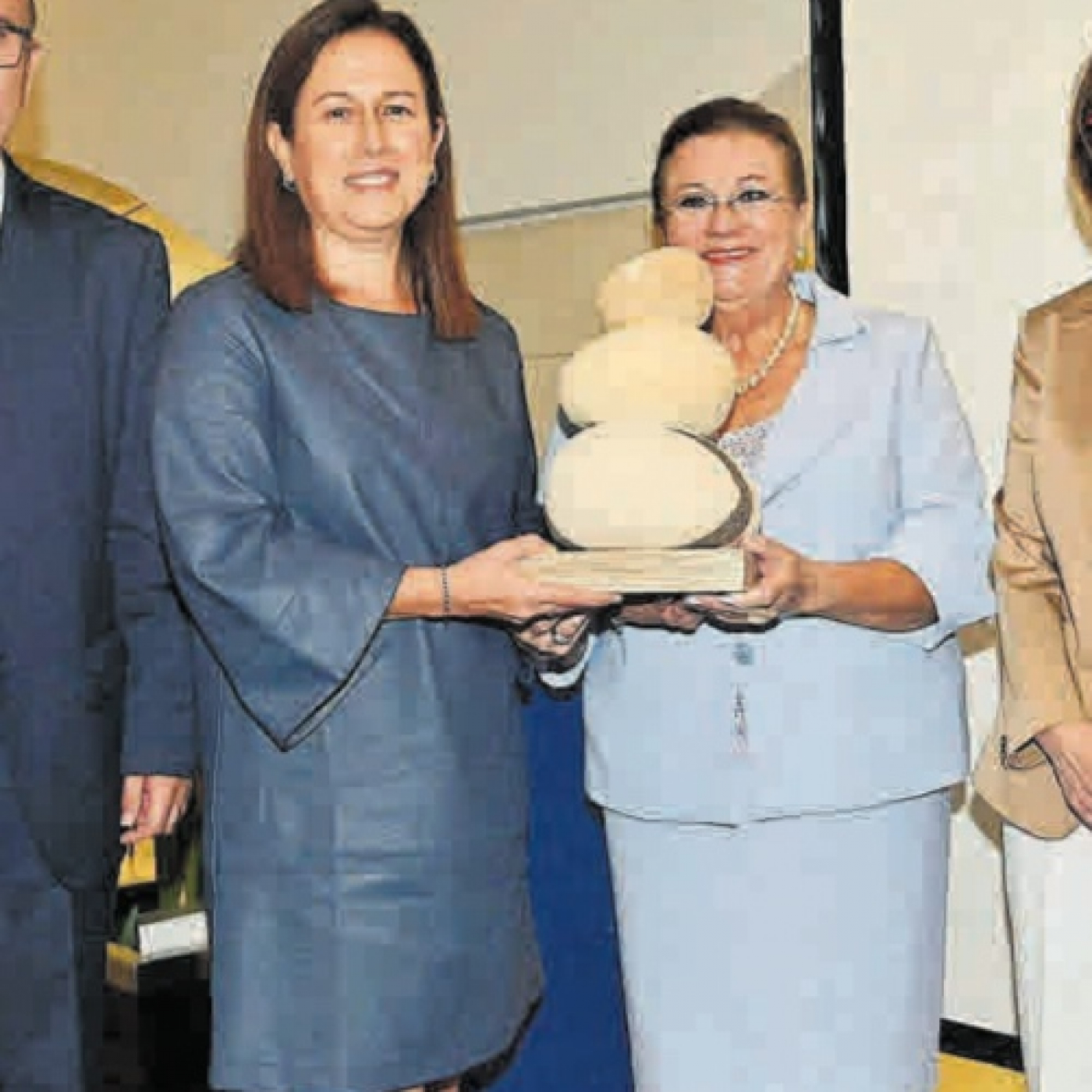 Dt. Dolores Guillamón rep l'III Premi Dones del Mediterrani episode artwork