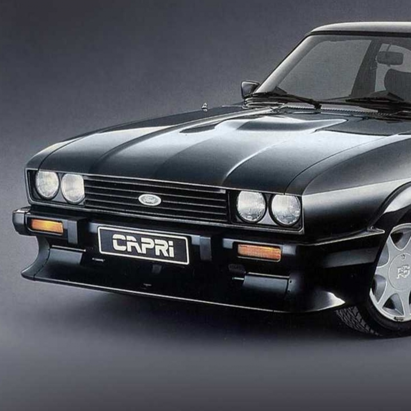 Coches deportivos propulsión trasera: Ford Capri vs Opel Manta