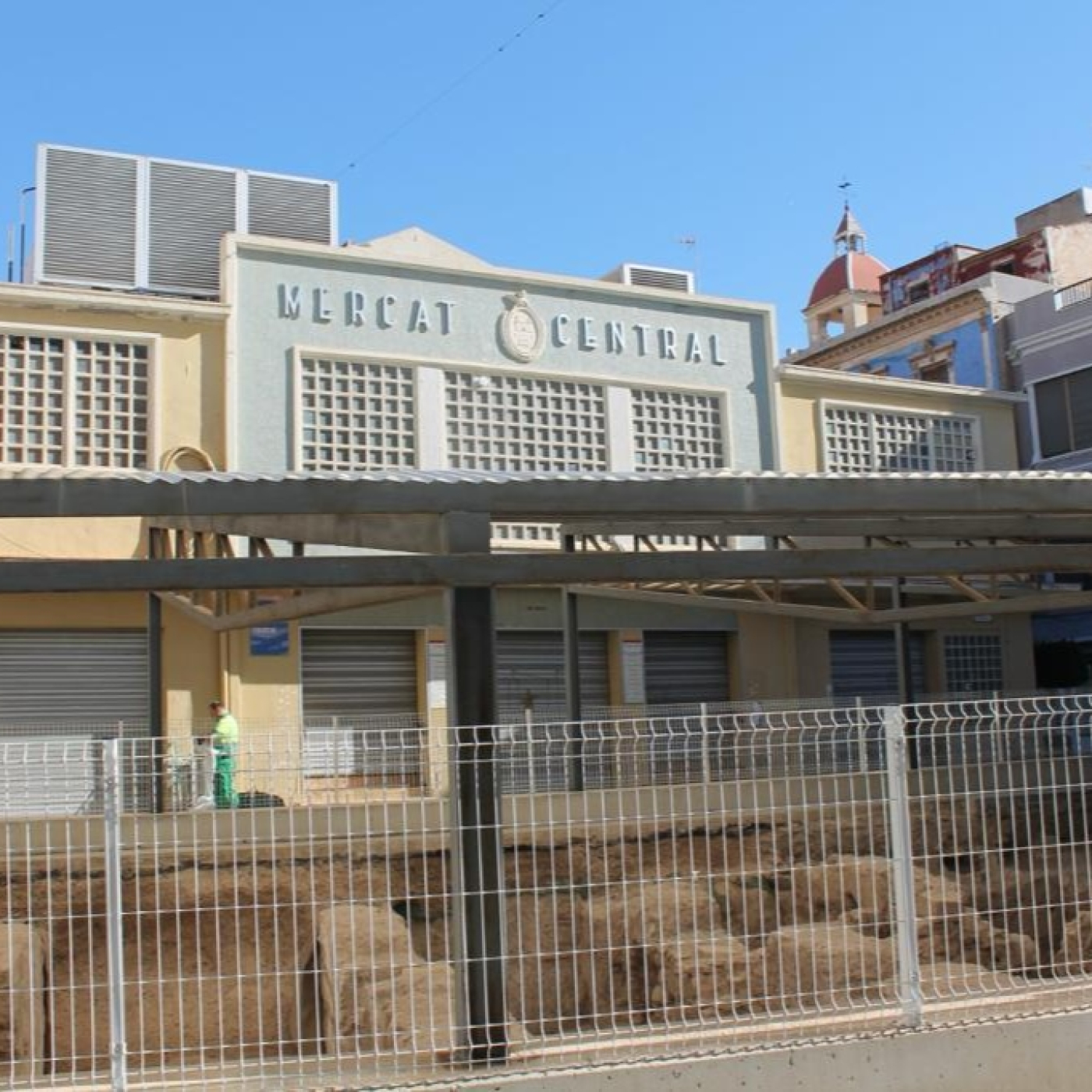 ''Es difícil restaurar el mercado de Elche porque el edificio se ha abandonado y no va a cumplir con las necesidades''. episode artwork