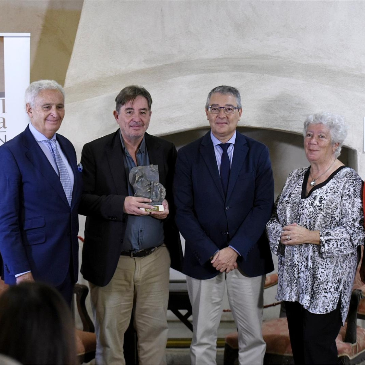 Luis García Montero recibe el I Premio Antorcha de Honor a la Trayectoria Poética de Rincón de la Victoria episode artwork