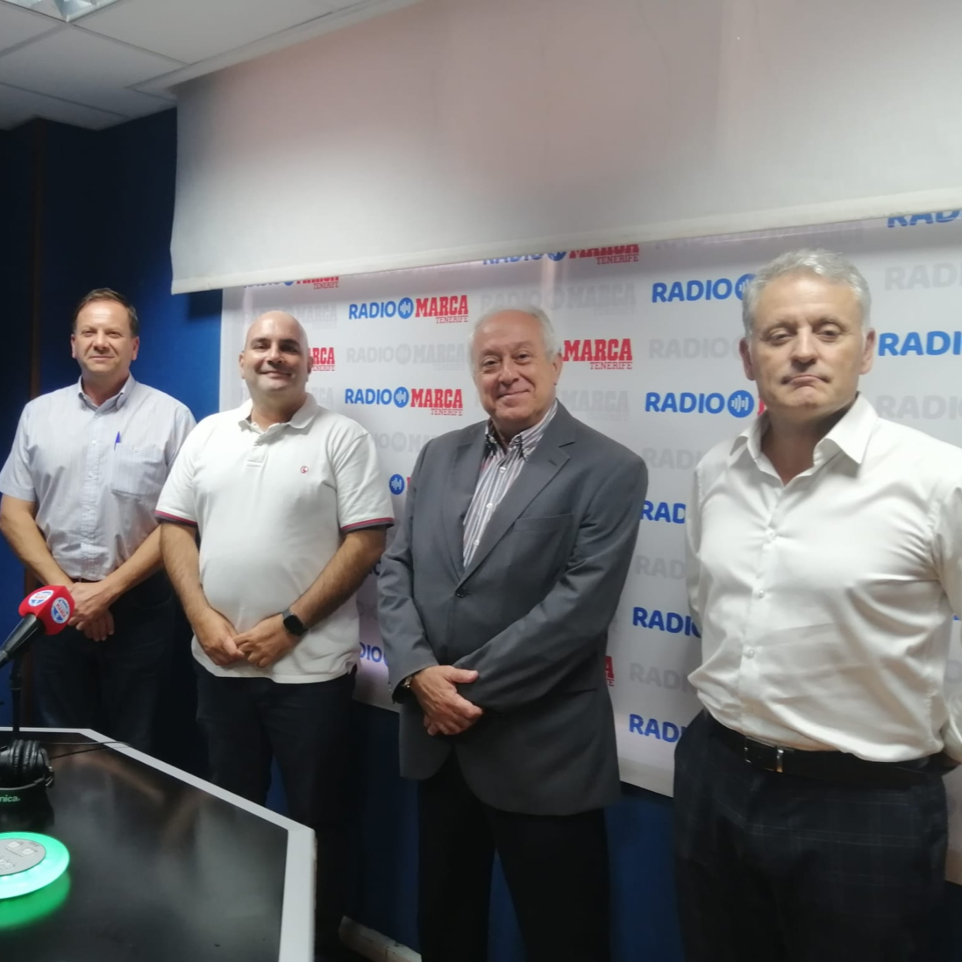 Femete, en la radio