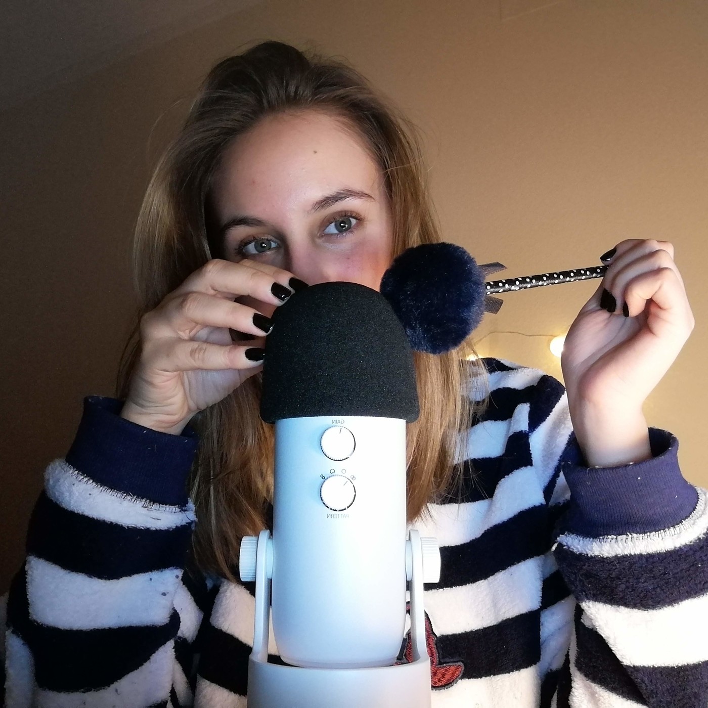 ASMR - Mouth Sounds y triggers relajantes!