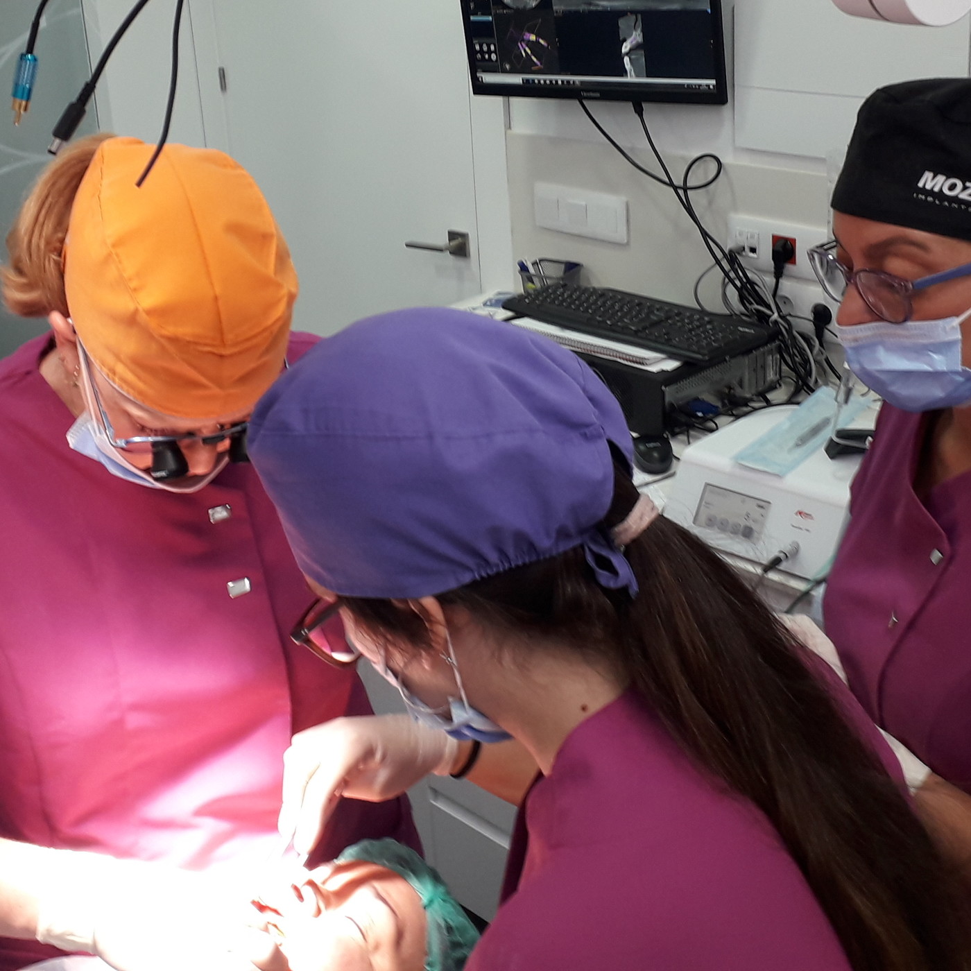 CLINICA DENTAL IMAGEN 30 AÑOS