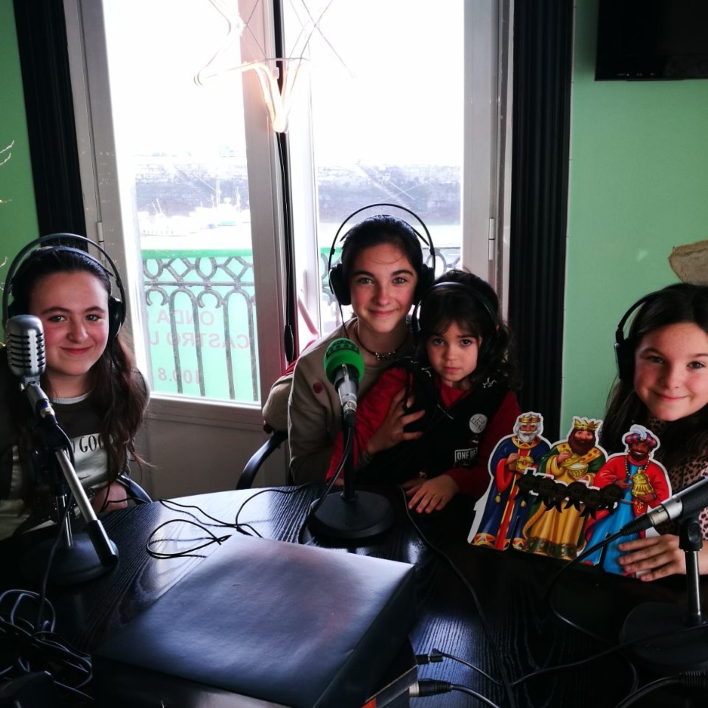 LLEGAN LOS REYES MAGOS. PETICIONES DE LAS NIÑAS