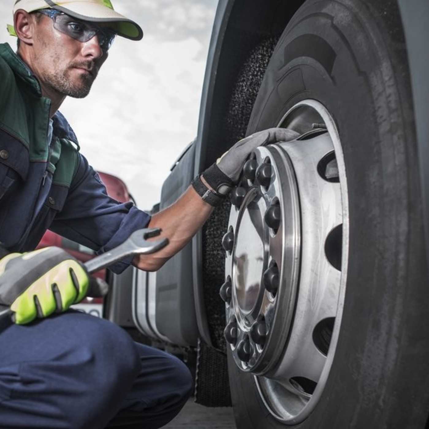 Service Tire Truck Centers Uses Telenotes