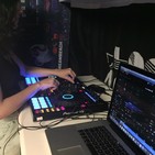 Sharon Fm (51)