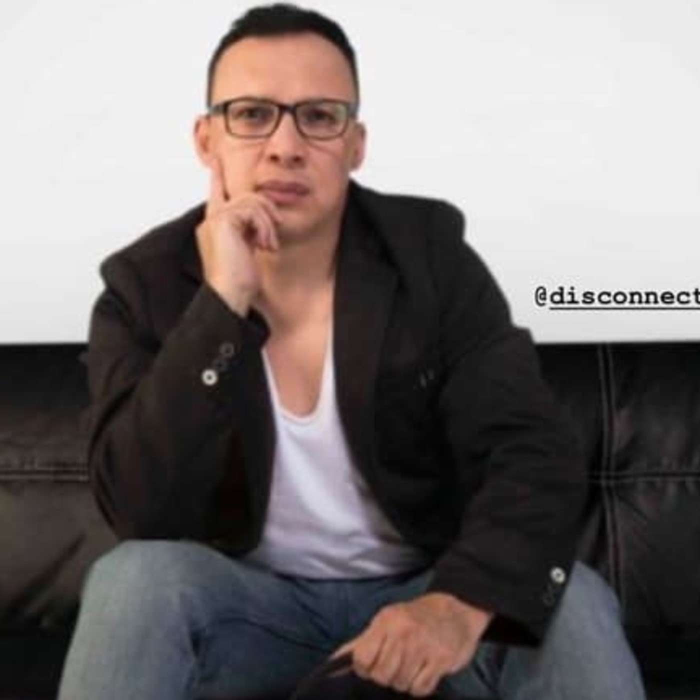 DISCONNECTION ESSENTIALS Part. 1by Miguel Alanis 